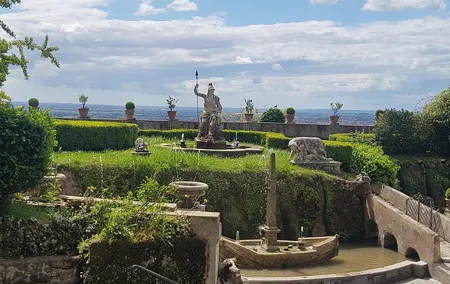Tour to Tivoli, Villa Adriana and Villa d'Este, a full day from Rome