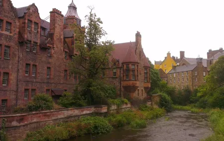 Private Walk: Country in the City