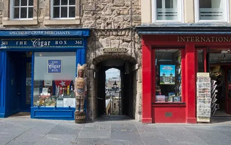 Tales of the Royal Mile - St. Giles to Tron Kirk