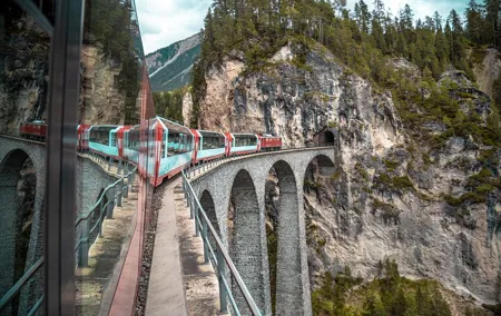Swiss Travel Pass 1. Class Guided Edition | Unlimited Switzerland