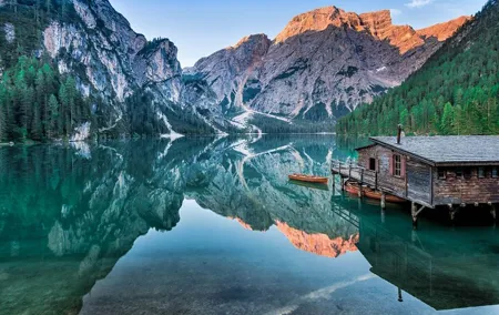 Private Full-Day Tour of Dolomites, Alpine Lakes including Braies from Innsbruck