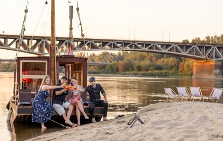 Vistula River Cruise with Polish Food and Drinks from Warsaw