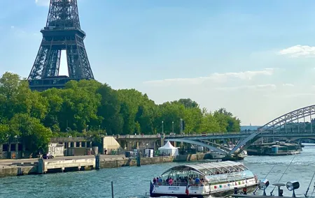 Private Eiffel Tower Summit and Seine River Discovery Tour