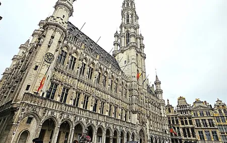 From Amsterdam Small Group Day Tour to Brussels and Atomium