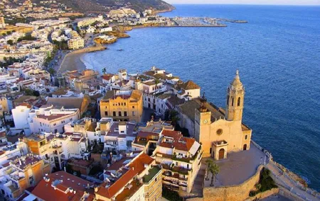 Sitges sailing, walking and winery tour