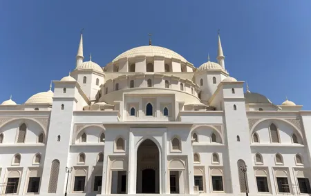 Fujairah Full-Day Tour from Dubai With Spanish-Speaking Guide