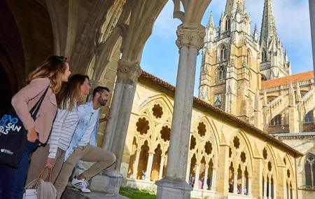 Biarritz and French Basque coast small group tour lunch included