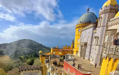 Private Tour to Sintra & Pena Palace, Cascais & Roca