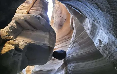 Adventure Between Streams and Caves Leaving From CDMX