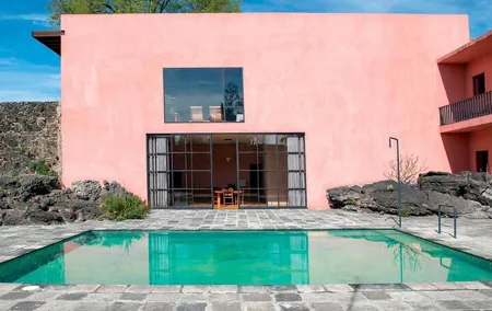 Private Tour Architecture of Luis Barragan and Lunch Casa Tetetlan