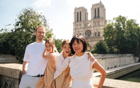 Latin Quarter Highlights Walking Tour with Notre Dame Entry