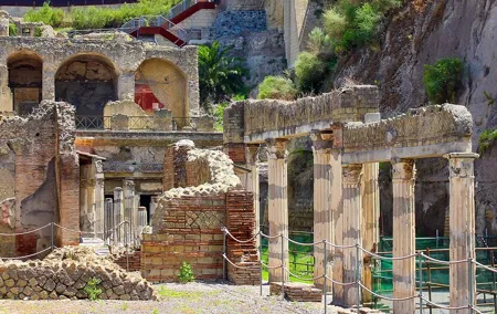 Herculaneum Guided Audio Tour and Fast Entry Tickets