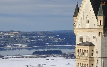 Mike's Neuschwanstein Castle & Garmisch Xmas market Private Tour