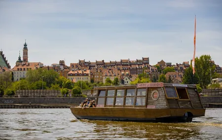 Warsaw Old Town Walking Tour with a Scenic Vistula Boat Ride