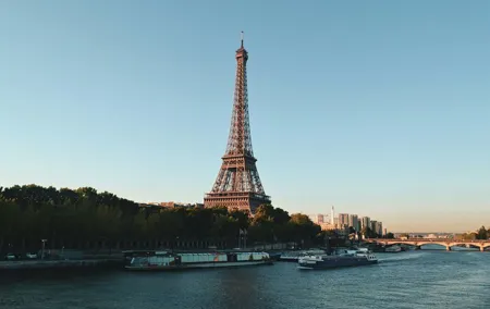 Eiffel Tower Private Tour with Summit Access