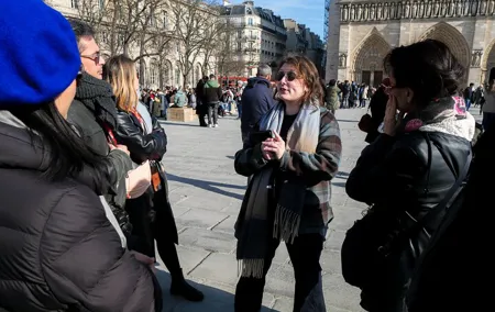 Paris: Notre Dame Cathedral inside & Neighborhood Guided Tour