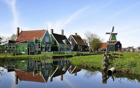 4-Day Highlights of Amsterdam and Paris