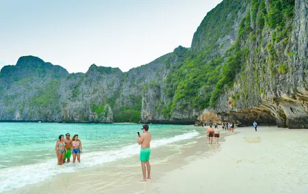 Phi Phi and Bamboo Island Sunrise Catamaran Trip from Phuket