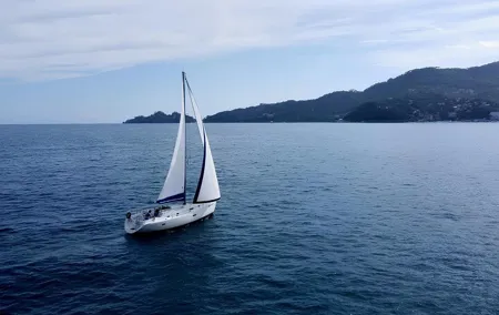 Sailing Tour with Lunch from Rapallo in the Portofino Gulf