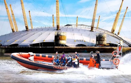 Iconic Sights of London: High-Speed Boat Trip
