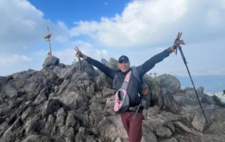 Pico del Aguila 3930 m Hike Devils Backbone Summit from CDMX