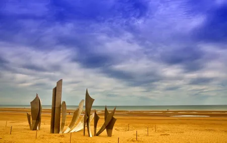 Normandy D-Day Beaches and Memorials Private Tour from Paris