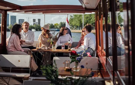 Amsterdam: Luxury Cruise Unlimited Cocktails & Snacks Option
