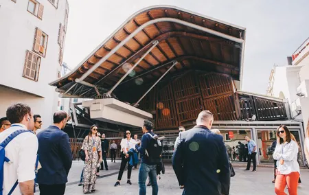 Barcelona & Gothic to Modern. Regular Tour
