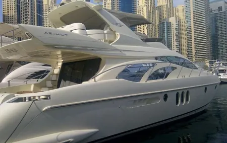 Amazing Dubai Marina Luxury Yacht Tour & (BF)