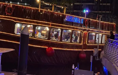 Experience Dinner Tour at Dubai Marina