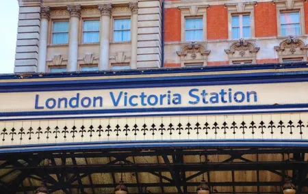 Heathrow Airport to Kensington and Earls Court Private One Way Transfer
