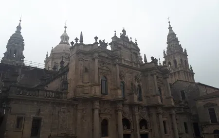 DayTrip Porto-Stgo Compostela(visit Ponte Lima and Valença Optional)since 325eur