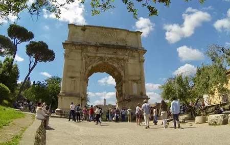Small-Group Tour of Roman Forum, Palatine Hill & Circus Maximus