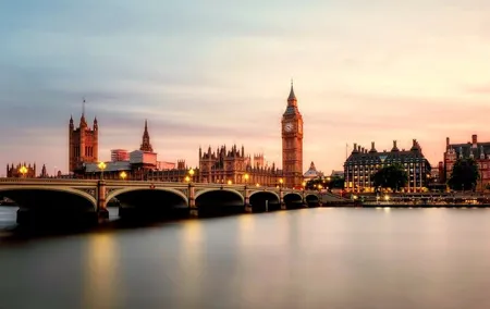 Private Full Day Tour of London with Tickets to Monuments