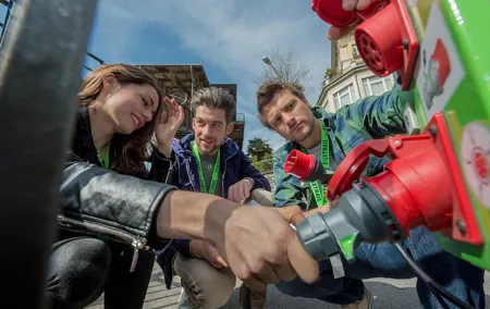 2 hour outdoor group activity in Paris: PARIS, MON COEUR