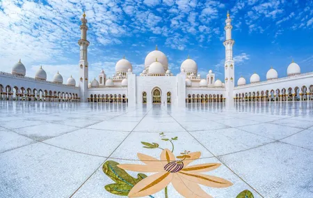 From Dubai: Abu Dhabi Fullday Tour with Mosque, Palace & Heritage