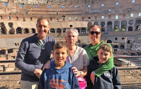 Kid-Friendly Colosseum & Roman Forum Tour with local guide