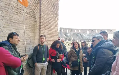 Colosseum with Gladiator Arena, Forum and Palatine in Spanish