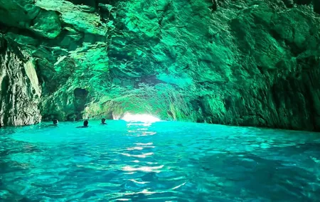 Hiking in the Calanques National park from Marseille