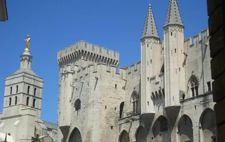 Small Group Marseille Shore Excursion : Avignon & Chateauneuf du Pape Wine Tour