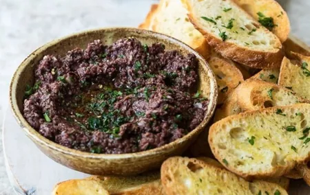 Marseille Street Food Walking Tour with a Local Guide