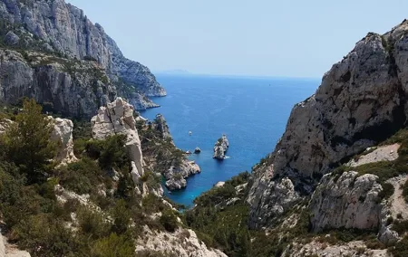 Guided hike in the Calanques National Park