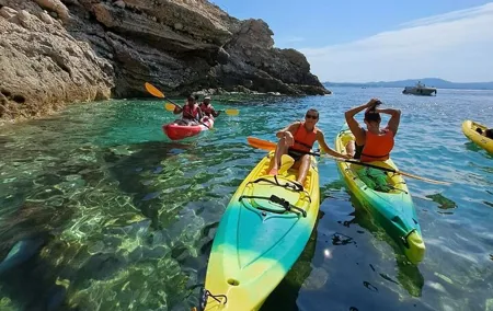 Guided kayak excursion in creeks