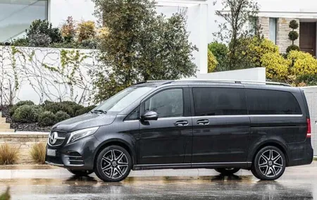 Marseille by Yourself with English Chauffeur by Van 6h Disposal