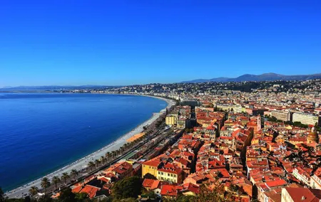 Private Transfer from Marseille to Nice with a 2h Stop in Cannes