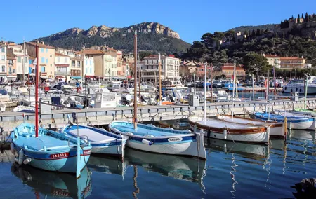 Cassis ancient fishing port, Calanques & spectacular Cap Canaille private tour