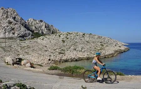 Self guided tours and Bike Rental in Marseille near Calanques