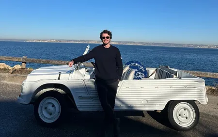 Marseille Tour in Vintage Car with a Chauffeur