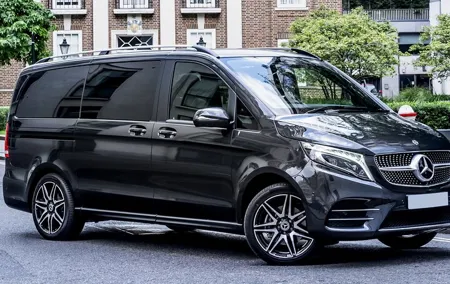 Private Transfer: Marseille to MRS Airport in Luxury Van