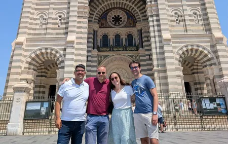 Diving in Authentic Marseille with a local
